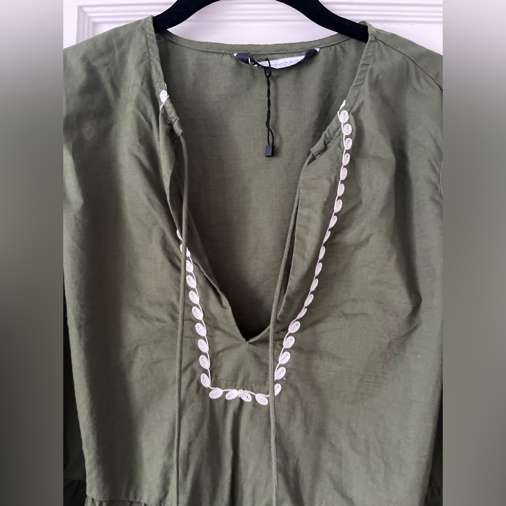 Zara Mini Green Embroidered Dress Like New - Picture 5 of 9